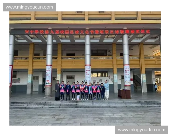 激发青春活力推动校园文化发展高中校园足球联赛掀起运动风潮